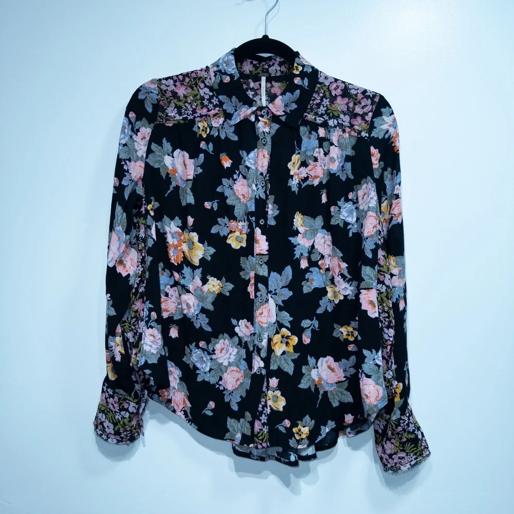 New Free People Black Floral Hold On To‎ Me Button Blouse Size XS